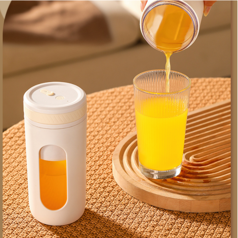 Portable Electric Juicer Wireless Charging Fruit Smoothies Juice Extractor Machine Mini Handheld Food Blender
